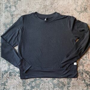 Vuori Women's Black Long Sleeve Tee